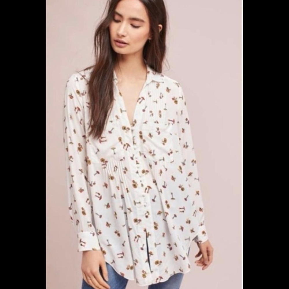 Cute Maeve mushroom button down. So soft. Worn twice. Bought from Anthro